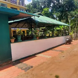  Homestay Aditi India